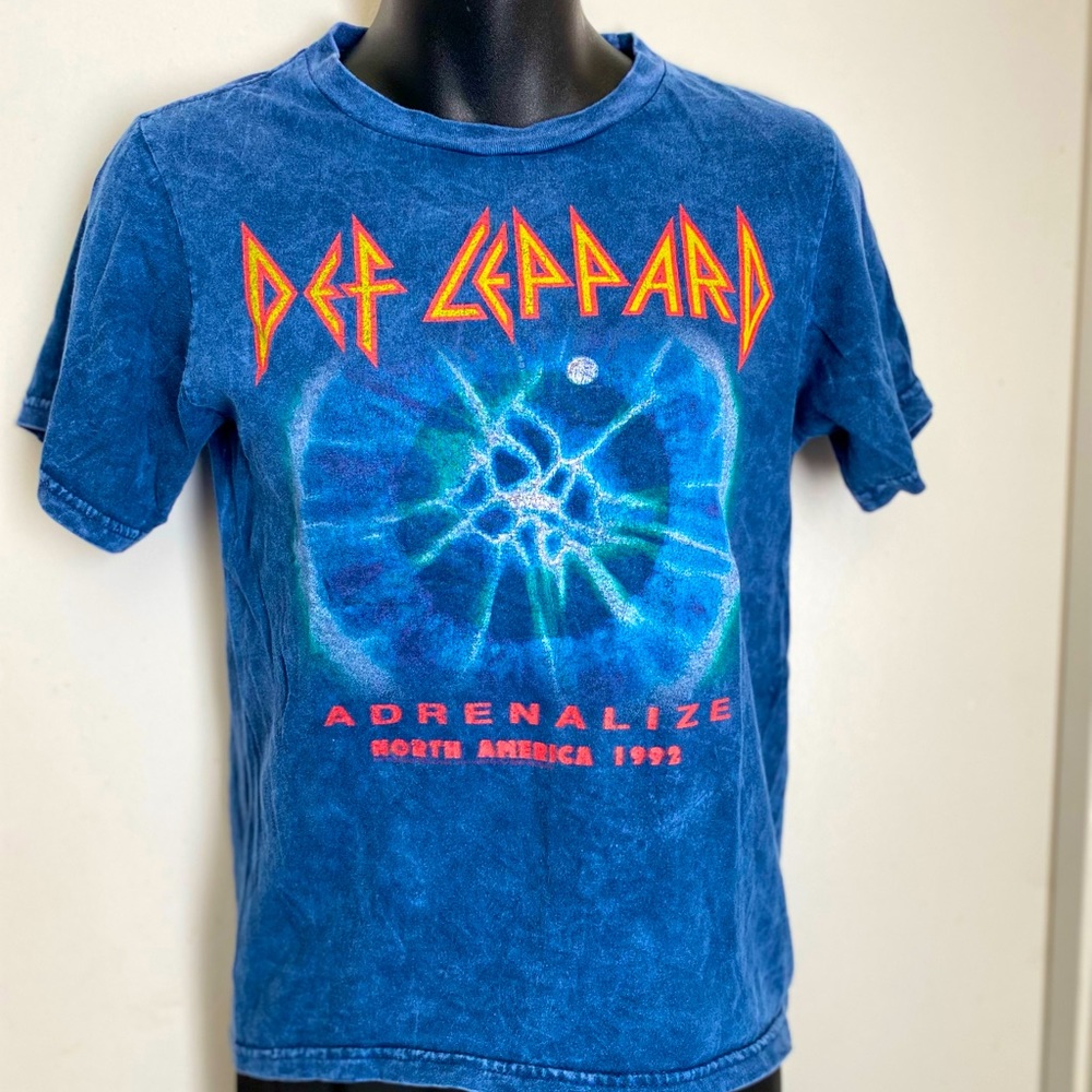 Def Leopard Band Tee